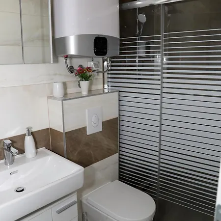 Megi Apartment *